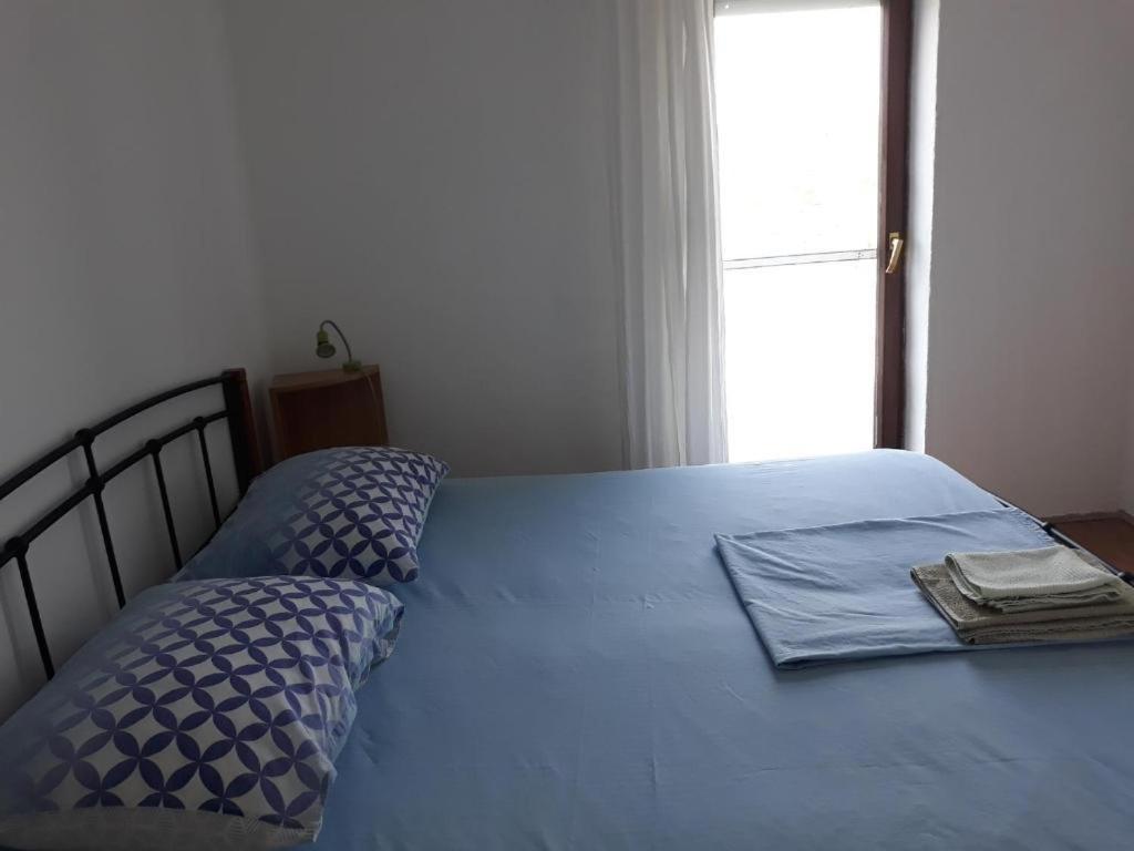 Basil Apartments And Rooms Betina  Bagian luar foto