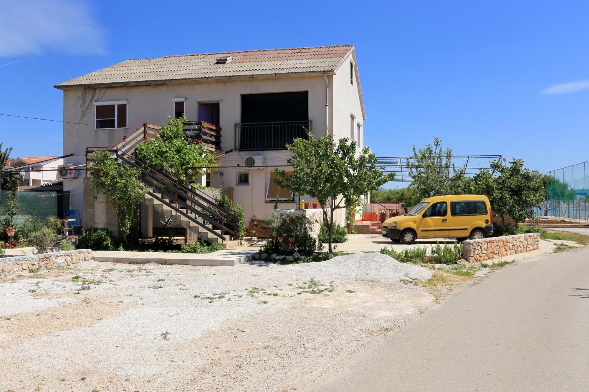 Basil Apartments And Rooms Betina  Bagian luar foto